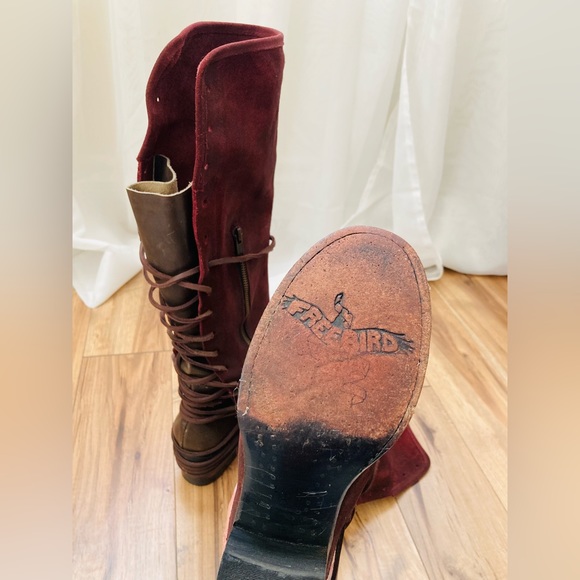 Freebird Coal Boots - Picture 4 of 5